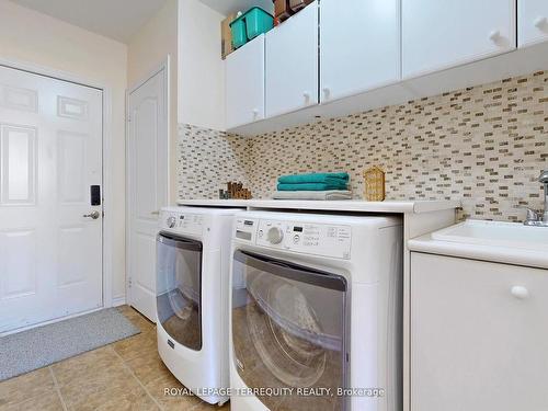 355 Giddings Cres, Milton, ON - Indoor Photo Showing Laundry Room