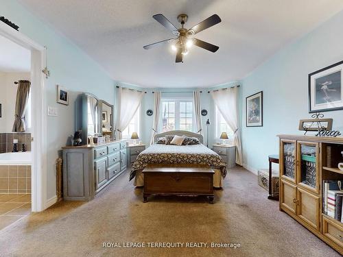 355 Giddings Cres, Milton, ON - Indoor Photo Showing Bedroom