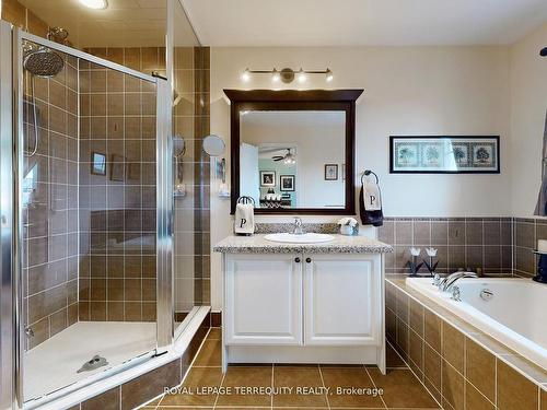 355 Giddings Cres, Milton, ON - Indoor Photo Showing Bathroom