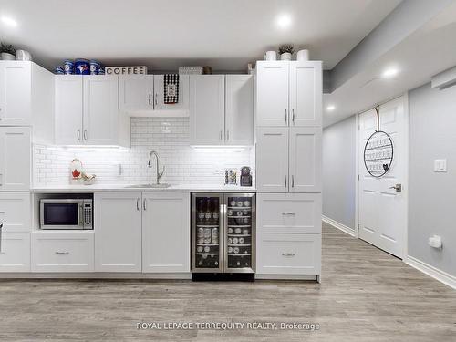 355 Giddings Cres, Milton, ON - Indoor Photo Showing Kitchen