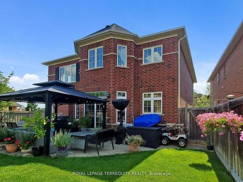 355 Giddings Cres, Milton, ON - Outdoor