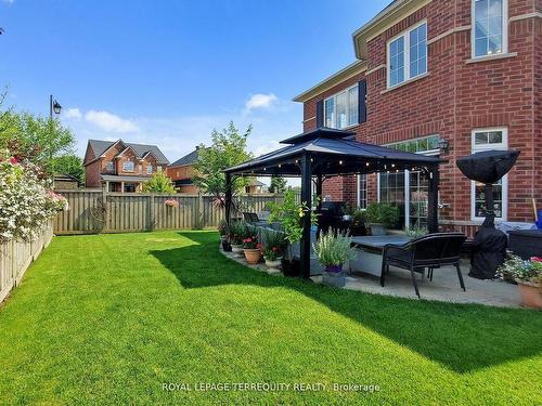 355 Giddings Cres, Milton, ON - Outdoor