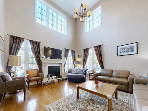 355 Giddings Cres, Milton, ON - Indoor Photo Showing Living Room With Fireplace