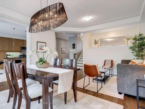 3258 Munson Cres, Burlington, ON - Indoor Photo Showing Dining Room