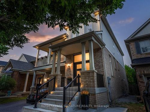 3258 Munson Cres, Burlington, ON - Outdoor With Facade