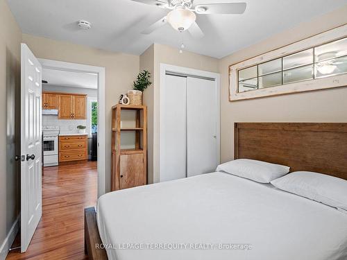 170 Sturgeon Glen Rd, Kawartha Lakes, ON - Indoor Photo Showing Bedroom