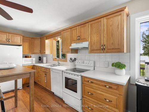 170 Sturgeon Glen Rd, Kawartha Lakes, ON - Indoor Photo Showing Kitchen With Double Sink