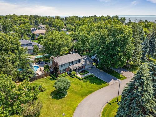 Photo aÃ©rienne - 15 Cours Laurier, Beaconsfield, QC - Outdoor With Body Of Water With View