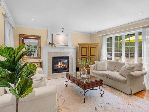 Salon - 38 Ch. Le Nordais, Saint-Sauveur, QC - Indoor Photo Showing Living Room With Fireplace