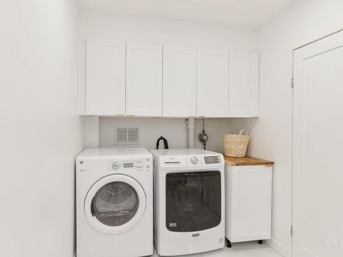 Salle de bains - 186 Rue Delorme, Rosemère, QC - Indoor Photo Showing Laundry Room