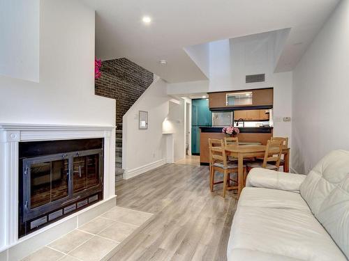 Autre - 3453 Rue Ste-Famille, Montréal (Le Plateau-Mont-Royal), QC - Indoor Photo Showing Living Room With Fireplace