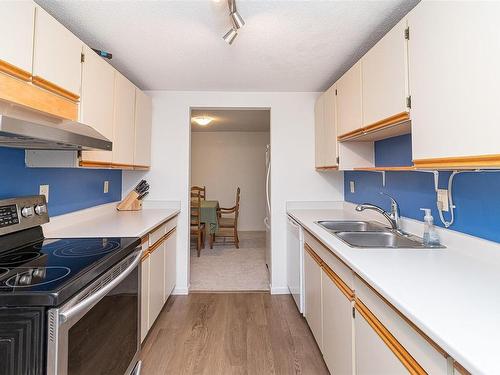 419-1005 Mckenzie Ave, Saanich, BC - Indoor Photo Showing Kitchen With Double Sink