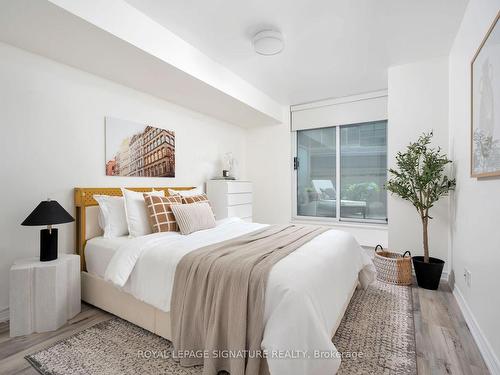 309-30 Grand Trunk Cres, Toronto, ON - Indoor Photo Showing Bedroom