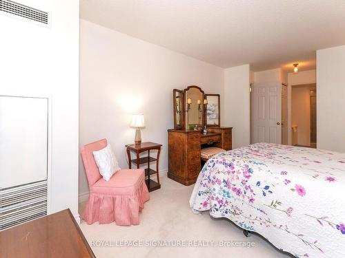 309-1200 Don Mills Rd, Toronto, ON - Indoor Photo Showing Bedroom