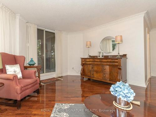 309-1200 Don Mills Rd, Toronto, ON - Indoor Photo Showing Living Room