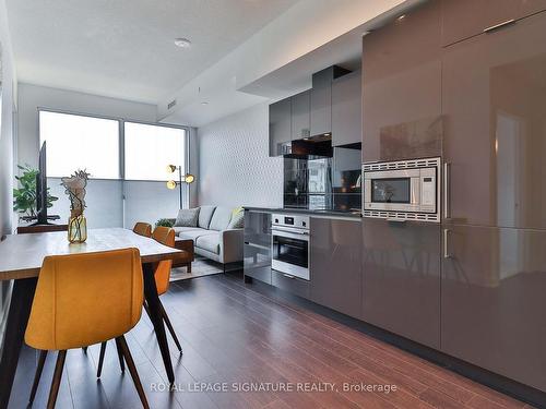 1411-121 St Patrick St, Toronto, ON - Indoor Photo Showing Kitchen