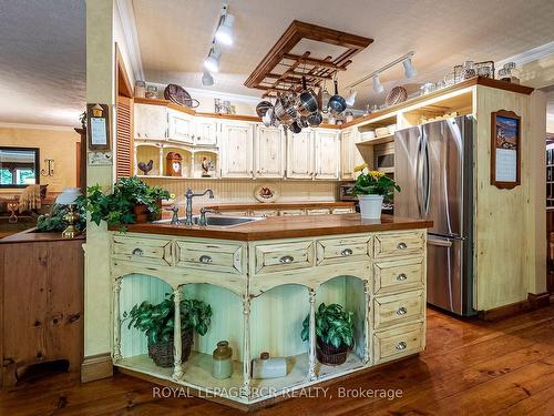 838051 4Th Line E, Mulmur, ON - Indoor Photo Showing Kitchen