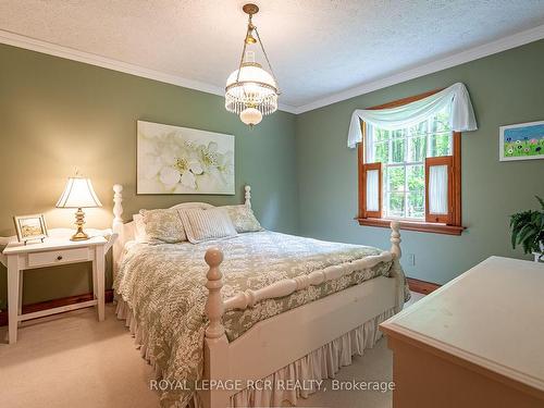 838051 4Th Line E, Mulmur, ON - Indoor Photo Showing Bedroom