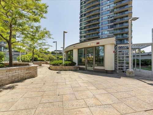 1102-2230 Lake Shore Blvd W, Toronto, ON - Outdoor