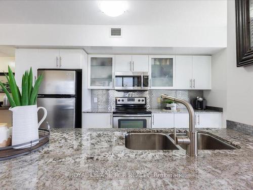 1102-2230 Lake Shore Blvd W, Toronto, ON - Indoor Photo Showing Kitchen With Stainless Steel Kitchen With Double Sink With Upgraded Kitchen