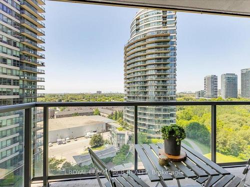 1102-2230 Lake Shore Blvd W, Toronto, ON - Outdoor