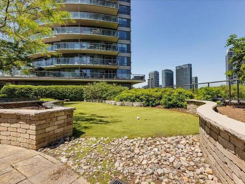 1102-2230 Lake Shore Blvd W, Toronto, ON - Outdoor