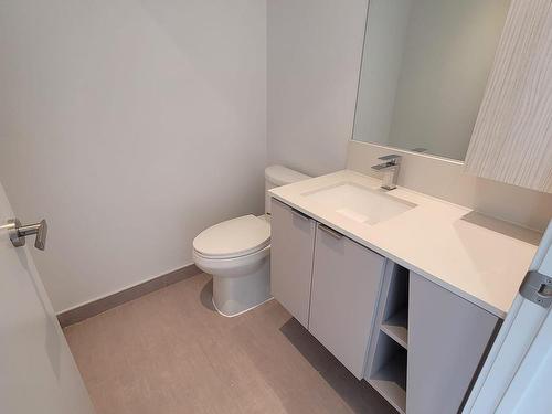 6002-3883 Quartz Rd, Mississauga, ON - Indoor Photo Showing Bathroom