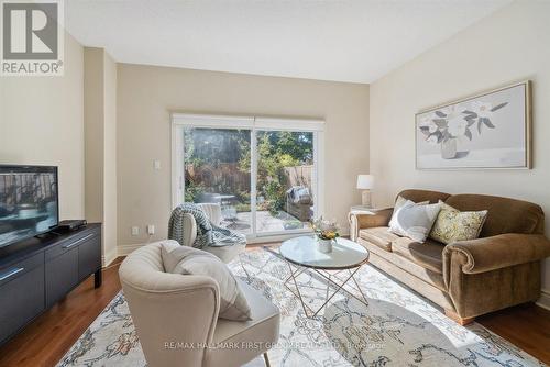 108 - 275 Manse Road, Toronto, ON - Indoor Photo Showing Living Room