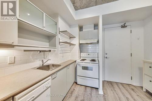 534 - 333 Adelaide Street E, Toronto (Moss Park), ON - Indoor Photo Showing Kitchen