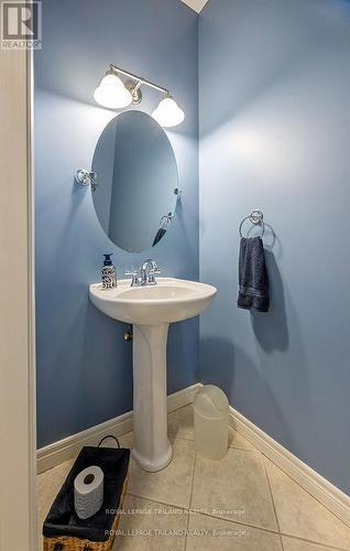 337 Plane Tree Drive, London, ON - Indoor Photo Showing Bathroom