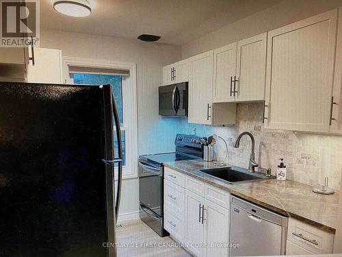 88 Homestead Crescent, London, ON - Indoor Photo Showing Kitchen