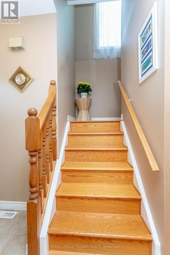 32 Vincent Crescent, London, ON - Indoor Photo Showing Other Room