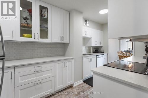 604 - 389 Dundas Street, London, ON - Indoor Photo Showing Kitchen