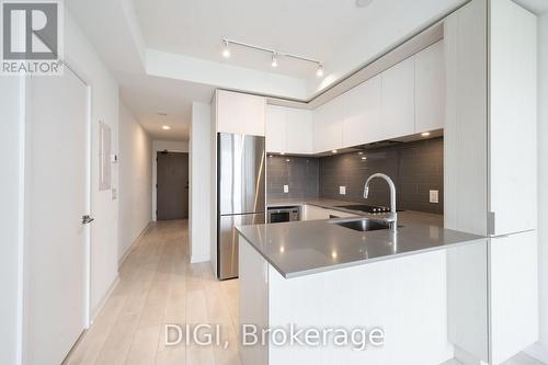 808 - 225 Sumach Street, Toronto (Regent Park), ON - Indoor Photo Showing Kitchen