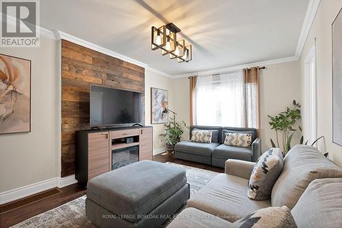 40 Rogers Road, Toronto (Oakwood Village), ON - Indoor Photo Showing Living Room