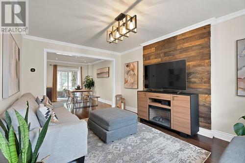 40 Rogers Road, Toronto (Oakwood Village), ON - Indoor Photo Showing Living Room