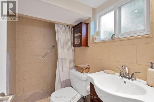 40 Rogers Road, Toronto (Oakwood Village), ON - Indoor Photo Showing Bathroom