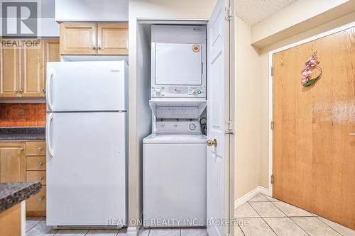 2203 - 7 Lorraine Drive, Toronto, ON - Indoor Photo Showing Laundry Room