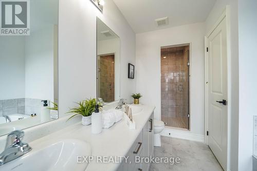 24 Alan Williams Trail, Uxbridge, ON - Indoor Photo Showing Bathroom