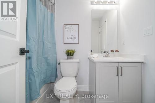 24 Alan Williams Trail, Uxbridge, ON - Indoor Photo Showing Bathroom