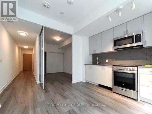 410 - 1195 The Queensway, Toronto, ON - Indoor Photo Showing Kitchen