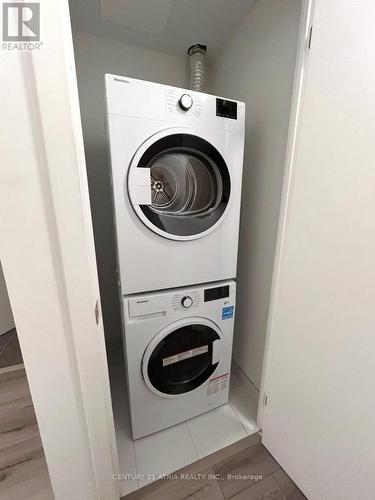 410 - 1195 The Queensway, Toronto, ON - Indoor Photo Showing Laundry Room