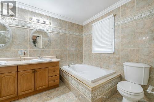 2130 Autumn Breeze Drive N, Mississauga, ON - Indoor Photo Showing Bathroom