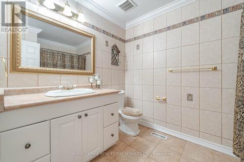 2130 Autumn Breeze Drive N, Mississauga, ON - Indoor Photo Showing Bathroom