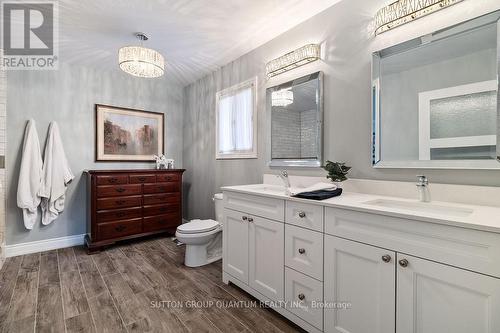 2940 Harvey Crescent, Mississauga, ON - Indoor Photo Showing Bathroom