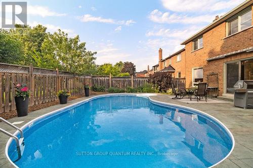 2940 Harvey Crescent, Mississauga, ON - Outdoor With In Ground Pool With Backyard