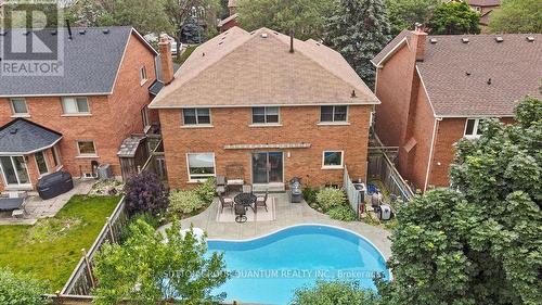 2940 Harvey Crescent, Mississauga, ON - Outdoor With In Ground Pool