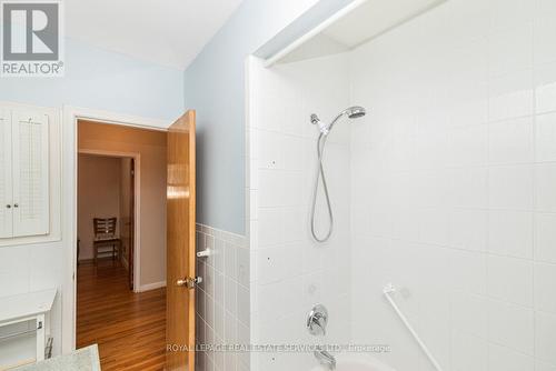 48 Faversham Crescent, Toronto, ON - Indoor Photo Showing Bathroom