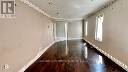 94 Ravenscliffe Court, Brampton, ON - Indoor Photo Showing Other Room