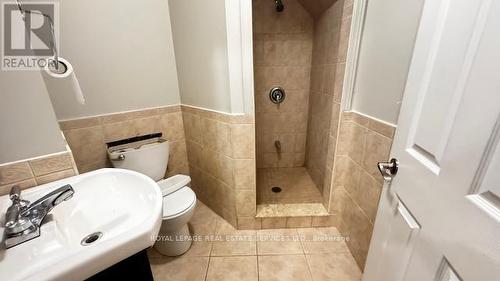 94 Ravenscliffe Court, Brampton, ON - Indoor Photo Showing Bathroom